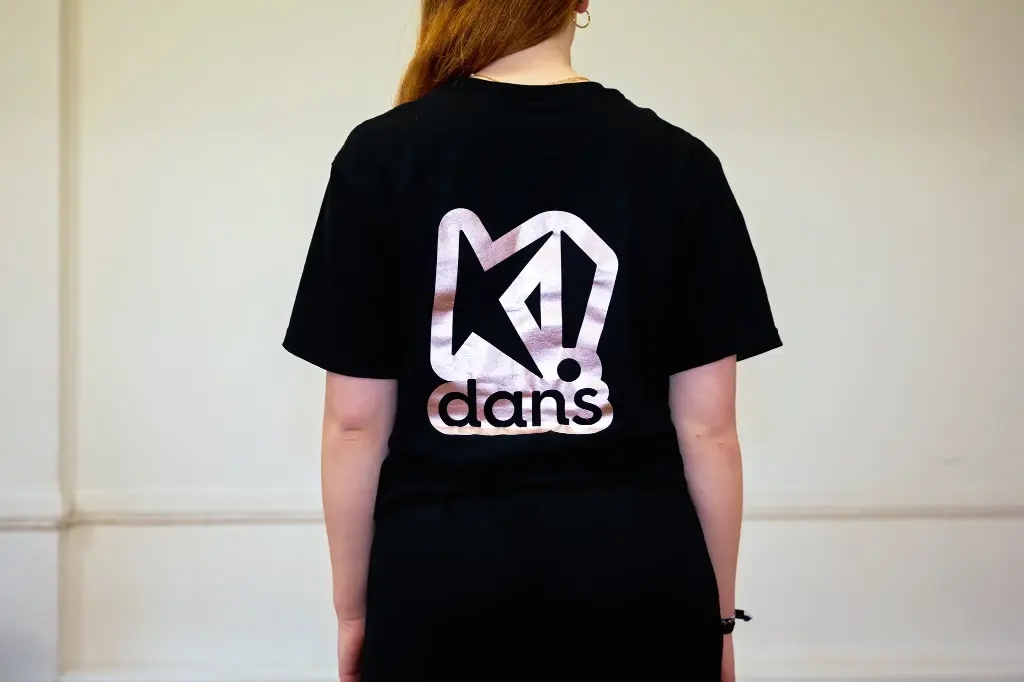 Volwassenen - T-shirt - K!dans - Zwart met K!Dans Rosé goud
