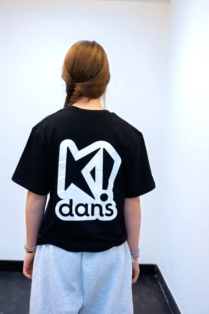 Kids - T-shirt -  K!dans - Zwart met witte bedrukking
